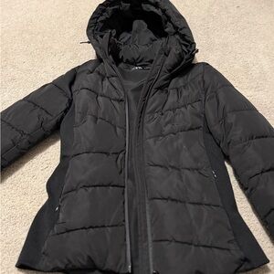 Zara Women's Black Hooded Puffer Jacket